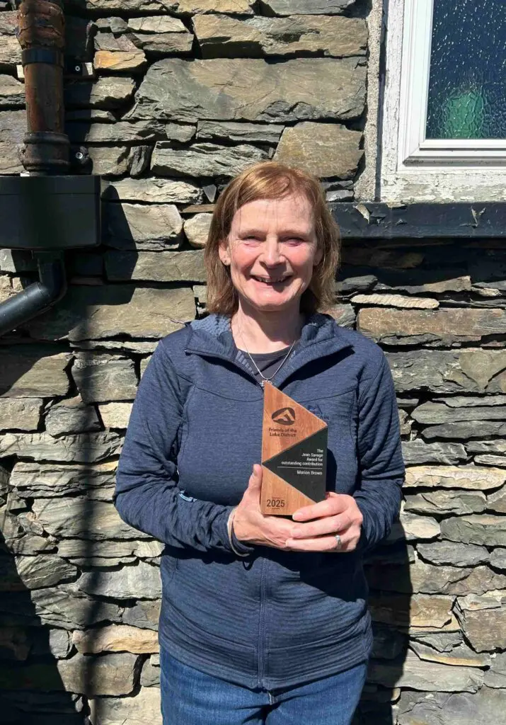 Marion-Brown-with-her-volunteer award-for-Outstanding-Contribution