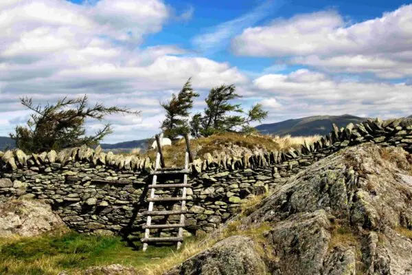 Dry stone wall and stile at Black Crag