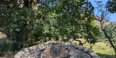 The Eye dry stone wall seat