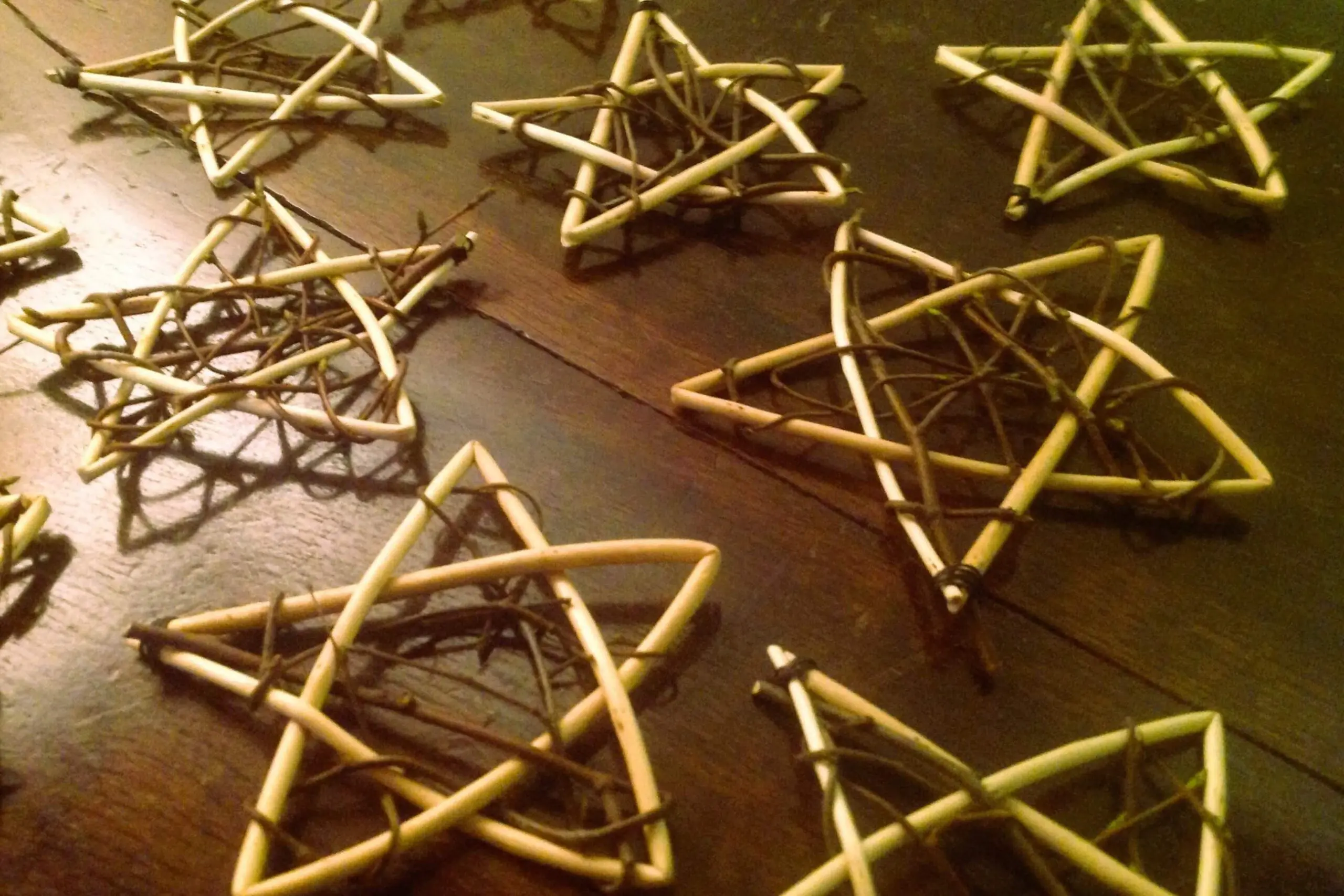 Stars made of willow